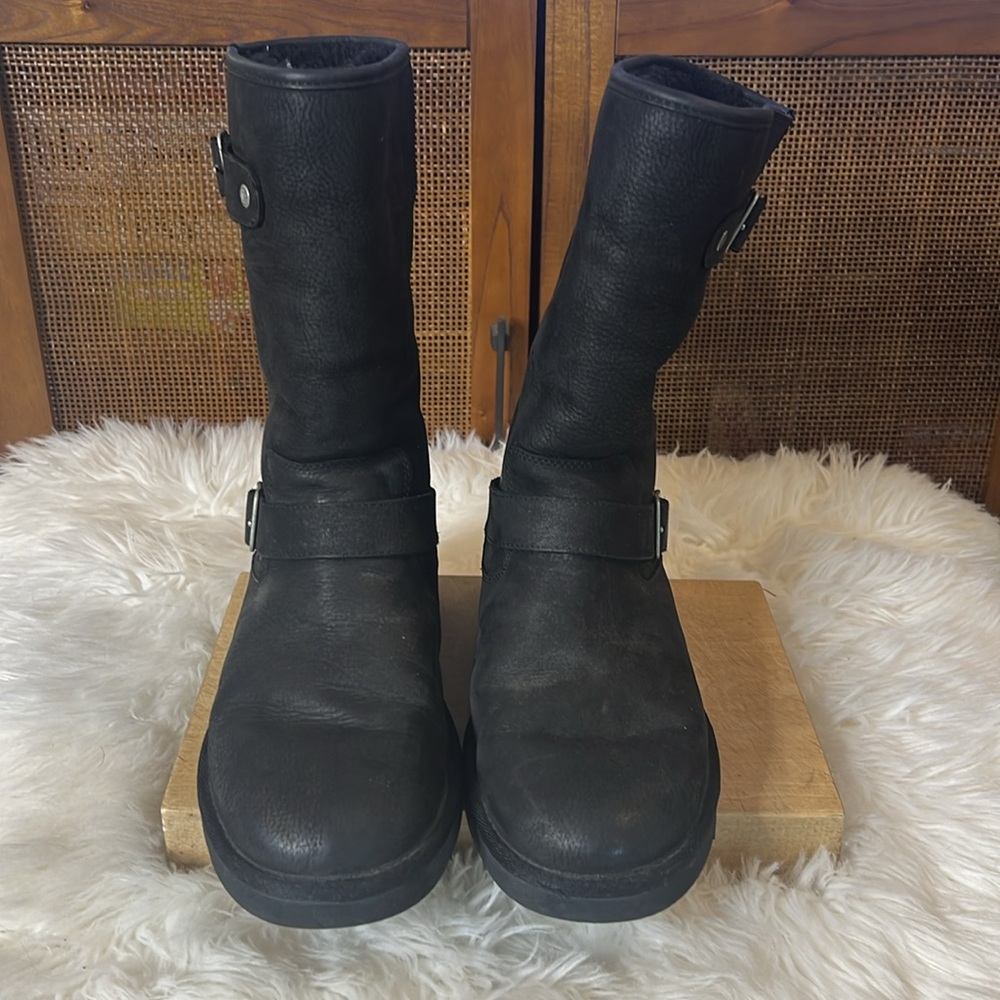 Uggs Buckle detail Mid Calf Suede Leather and Sherpa Lined Boots - Picture 2 of 9